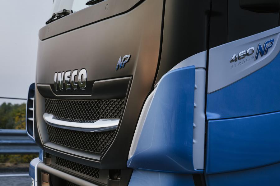 Детали экстерьера Iveco Stralis 460NP 4x2 2017 года  (фото 25 из 40)